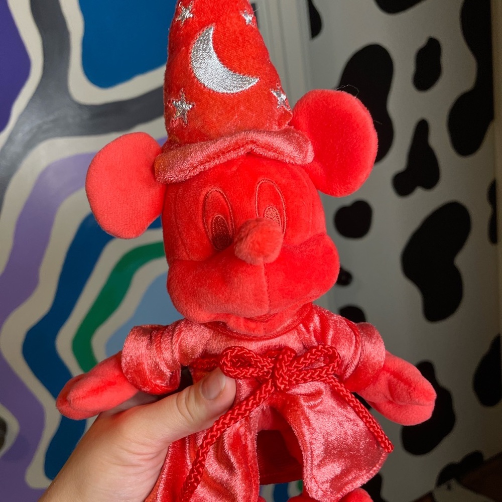 Magic Mickey Mouse Plush - Picture 4 of 4